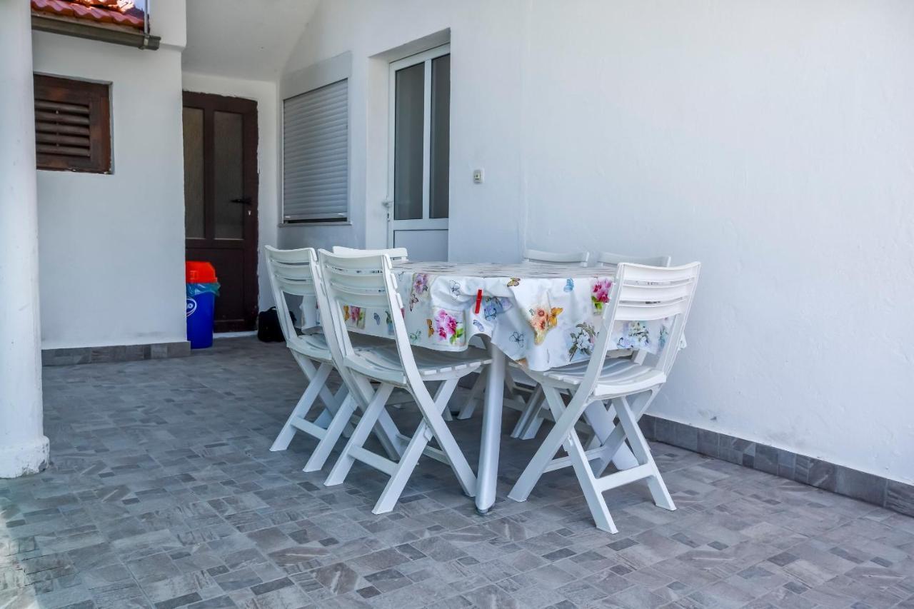 Apartments Matas 로고즈니차 외부 사진